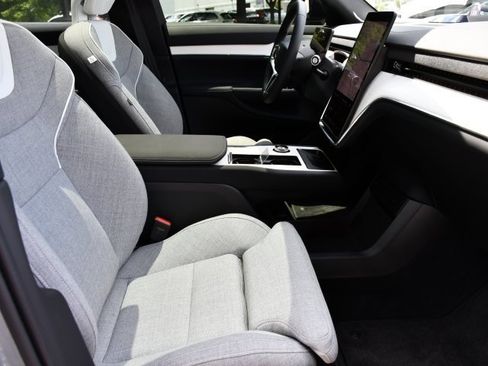 New 2025 Volvo EX90 Ultra image 25