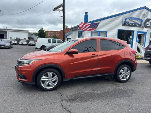 Used 2019 Honda HR-V EX image 3