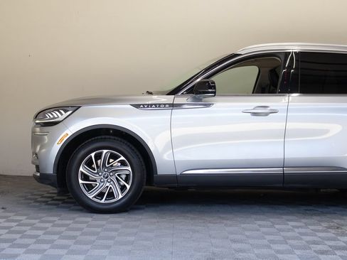 Used 2023 Lincoln Aviator AWD image 8