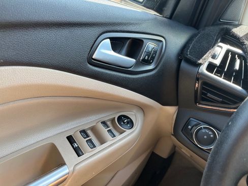 Used 2014 Ford Escape Titanium FWD image 23