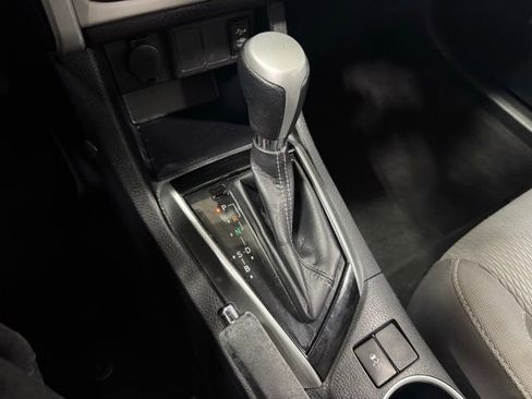 Used 2017 Toyota Corolla LE image 13