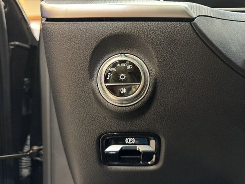 Certified 2025 Mercedes-Benz C 300 Sedan image 16
