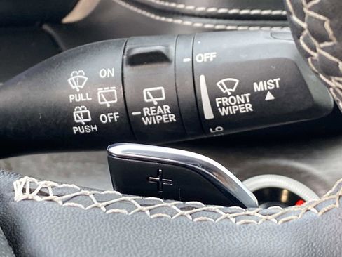 Certified 2024 Jeep Grand Cherokee Limited image 19