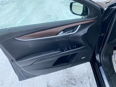 Used 2019 Cadillac XTS Luxury image 10