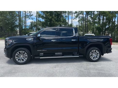 Certified 2023 GMC Sierra 1500 Denali w/ Technology Package AWD/4WD image 5