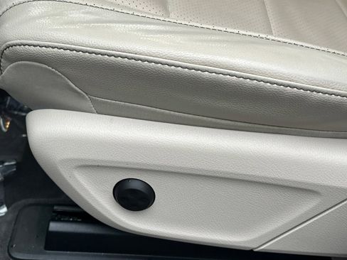 Used 2020 Mercedes-Benz GLS 450 4MATIC image 17