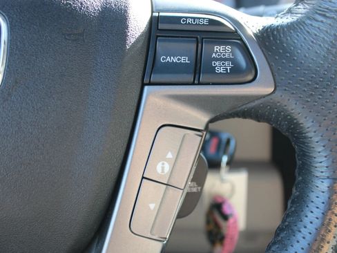 Used 2015 Honda Pilot Touring image 31