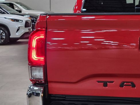 Used 2022 Toyota Tacoma SR5 RWD image 20