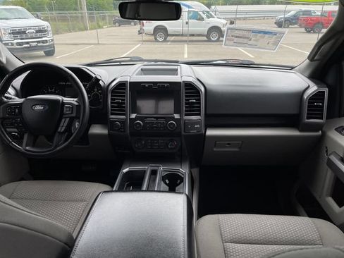 Used 2019 Ford F150 XLT w/ Equipment Group 302A Luxury AWD/4WD image 32
