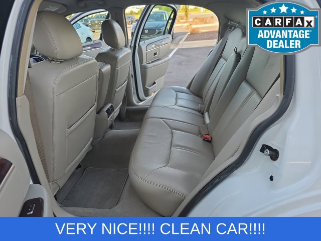 Used 2008 Lincoln Town Car Signature Limited RWD image 11