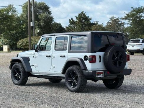Used 2022 Jeep Wrangler Unlimited Sport AWD/4WD image 7