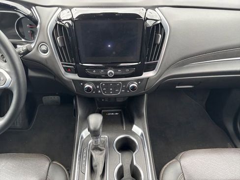 Used 2023 Chevrolet Traverse High Country image 11