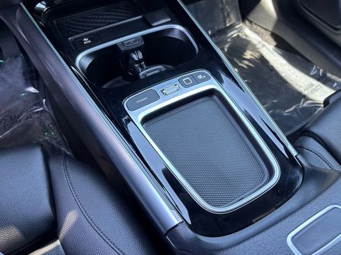 Used 2025 Mercedes-Benz GLA 250 image 18
