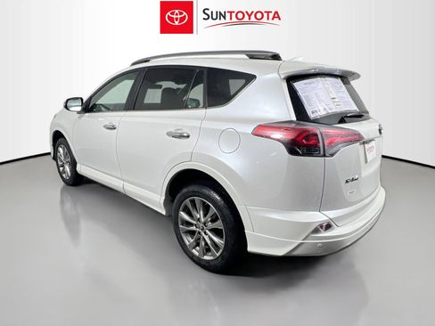 Used 2017 Toyota RAV4 Platinum image 6