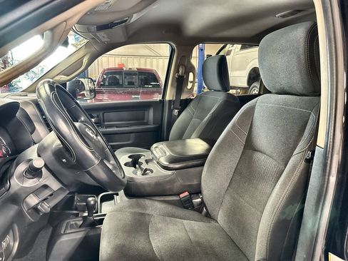 Used 2019 RAM 2500 Tradesman AWD/4WD image 2