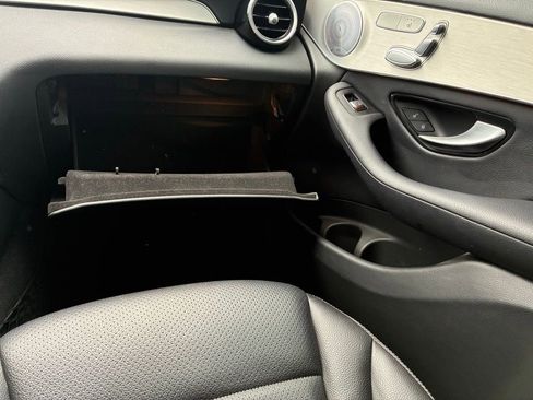 Used 2019 Mercedes-Benz GLC 300 4MATIC image 40