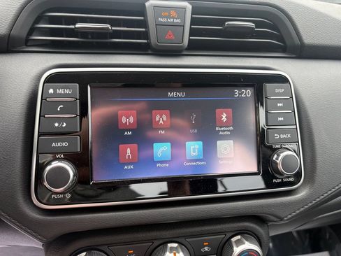 Used 2025 Nissan Versa S w/ Trunk Package FWD image 3