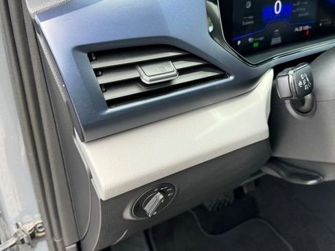 Certified 2023 Volkswagen Taos SE w/ Panoramic Sunroof Package FWD image 35