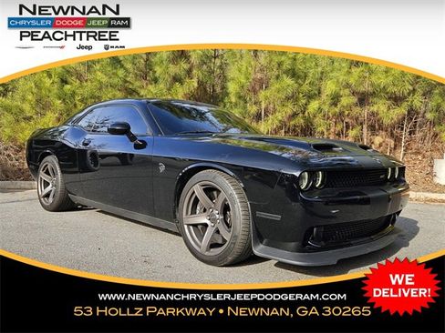 Used 2023 Dodge Challenger SRT Hellcat image 1