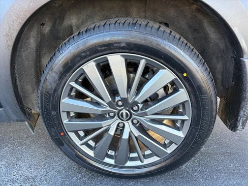 Certified 2024 Nissan Pathfinder SL w/ SL Premium Package image 27