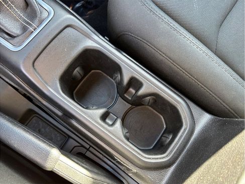 Used 2018 Jeep Wrangler Unlimited Sahara image 27