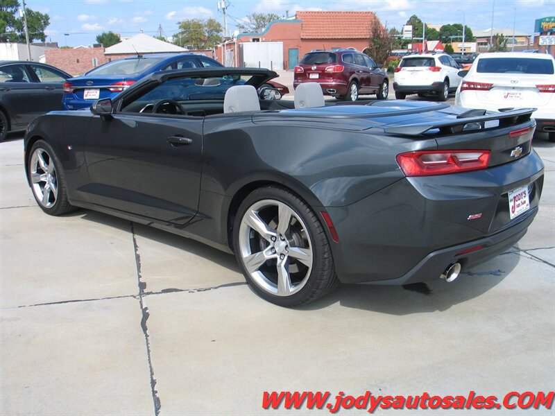 Used 2018 Chevrolet Camaro SS RWD image 34