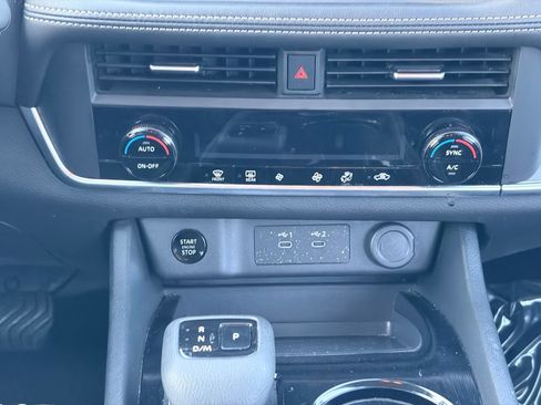 Used 2021 Nissan Rogue SV FWD image 28