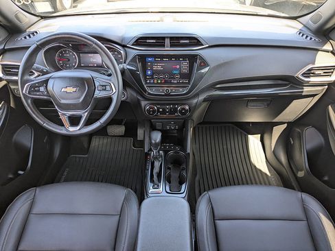Certified 2023 Chevrolet TrailBlazer ACTIV w/ Technology Package AWD/4WD image 30