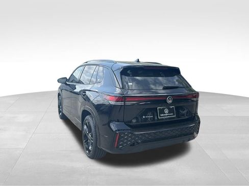 New 2026 Volkswagen Tiguan SE R-Line FWD image 3