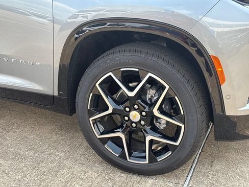 New 2026 Chevrolet Traverse High Country FWD image 8