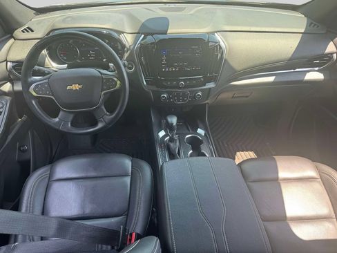 Used 2024 Chevrolet Traverse LT FWD image 12