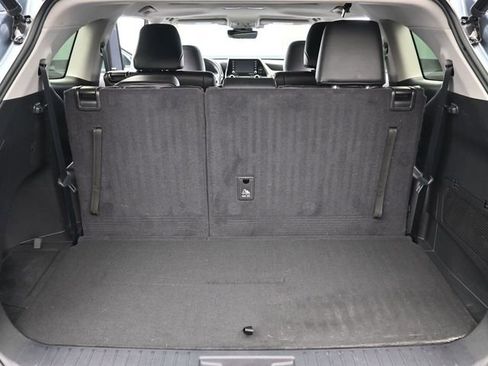 Used 2022 Toyota Highlander XLE image 35