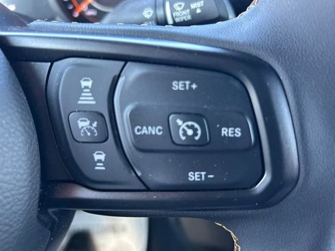 Used 2024 Jeep Wrangler Sport S image 21