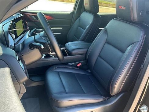Used 2025 Chevrolet Traverse Z71 AWD/4WD image 21