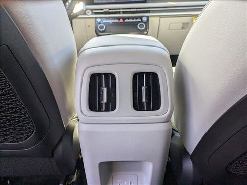 New 2026 Hyundai Tucson Limited AWD/4WD image 18