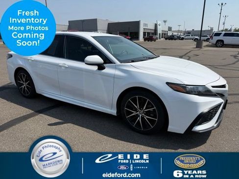 Used 2021 Toyota Camry SE AWD/4WD image 1