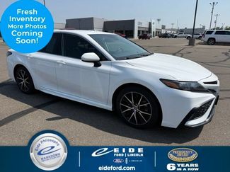 Used 2021 Toyota Camry SE AWD/4WD video 1