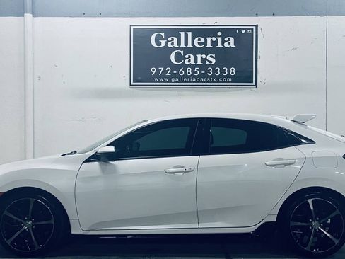 Used 2020 Honda Civic Sport Touring image 1