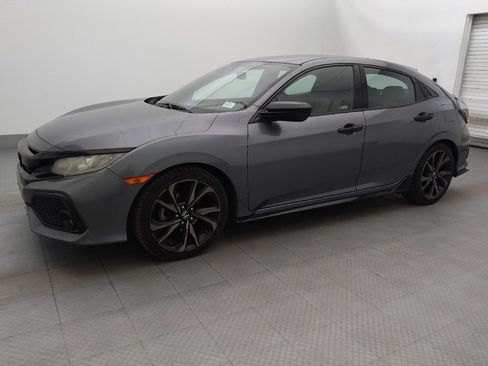 Used 2018 Honda Civic Sport image 2