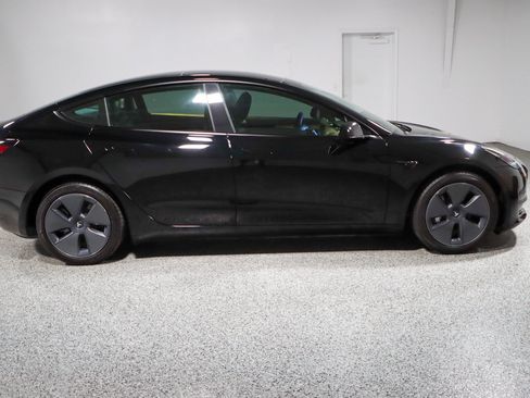Used 2022 Tesla Model 3 Long Range AWD/4WD image 6