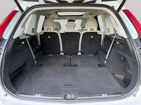 Used 2020 Volvo XC90 T6 Momentum AWD/4WD image 31