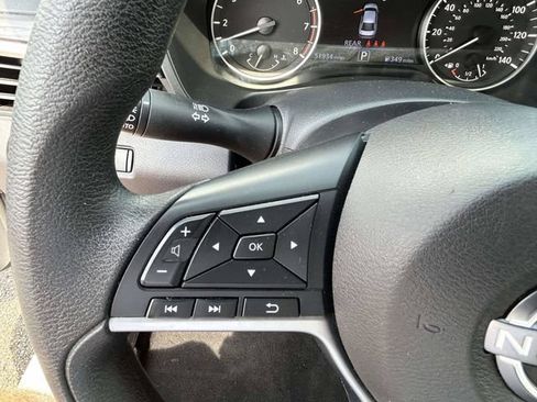 Used 2025 Nissan Altima 2.5 SV FWD image 27