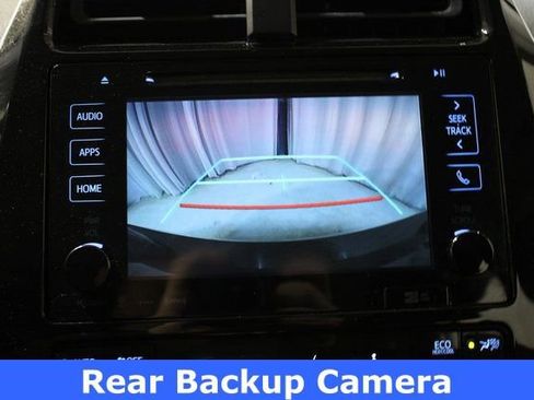 Used 2017 Toyota Prius Three image 3