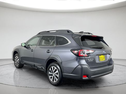 Used 2024 Subaru Outback Premium AWD/4WD image 5