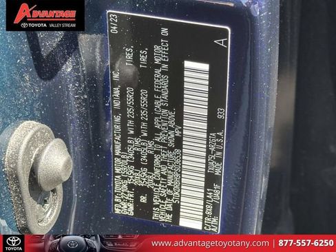 Used 2023 Toyota Highlander Platinum AWD/4WD image 24