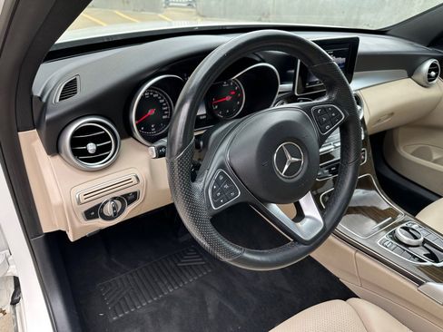 Used 2018 Mercedes-Benz C 300 4MATIC Sedan image 11