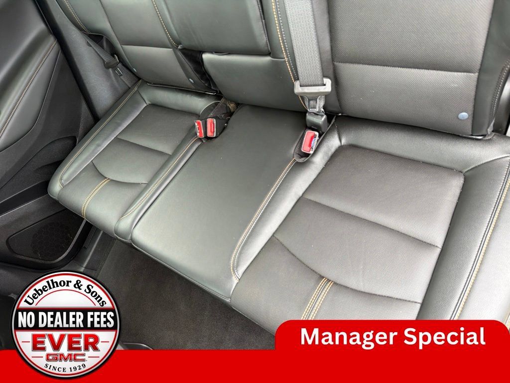 Used 2023 Chevrolet Equinox Premier AWD/4WD image 18