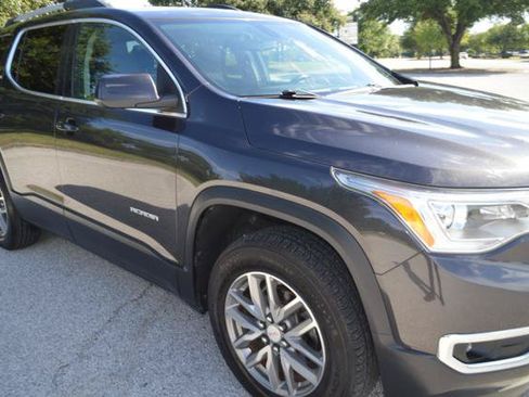 Used 2017 GMC Acadia SLE w/ Driver Alert Package I FWD image 4