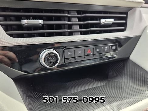 Used 2025 Ford Explorer Active w/ Active Comfort Package RWD image 22