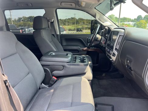 Used 2018 GMC Sierra 2500 SLE w/ HD SLE Preferred Plus Package AWD/4WD image 12